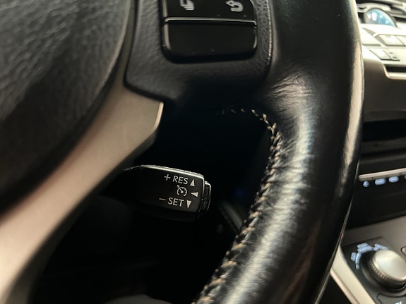Lexus NX300h 17 of 26
