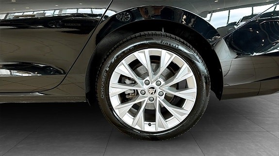 Skoda Superb 6 of 14