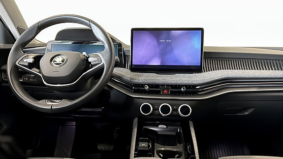 Skoda Superb 10 of 14