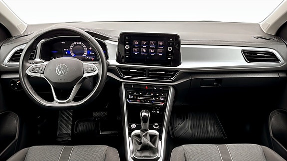 Volkswagen T-Roc 10 of 19