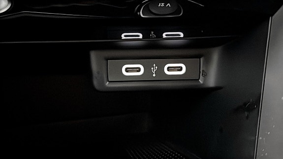 Volkswagen T-Roc 17 of 19