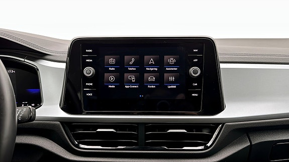 Volkswagen T-Roc 9 of 19