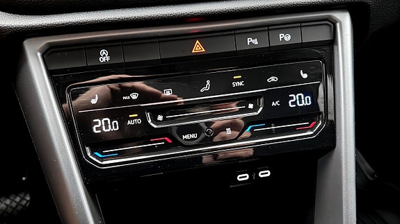 Volkswagen T-Roc 16 of 19
