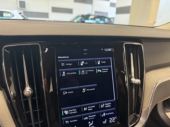 Volvo V60 10 of 19