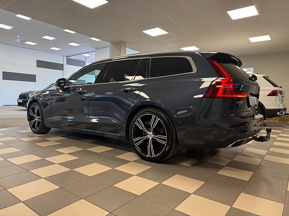Volvo V60 4 of 19
