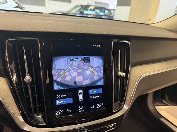 Volvo V60 8 of 19