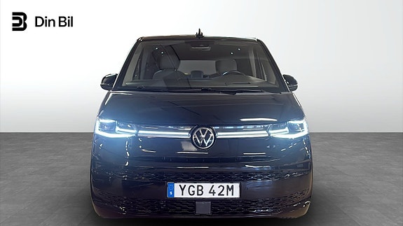 Volkswagen Multivan 4 of 12