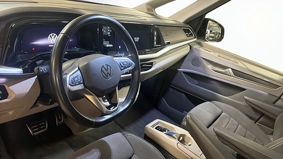 Volkswagen Multivan 7 of 12
