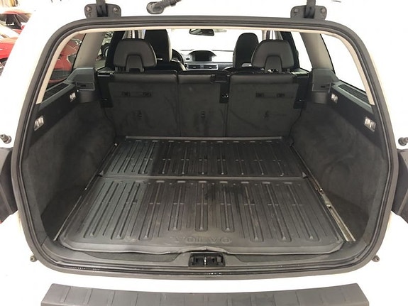 Volvo V70 8 of 9