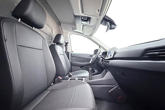 Volkswagen Caddy Maxi 16 of 29