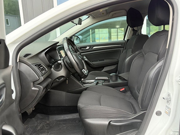 Renault Megane 19 of 30