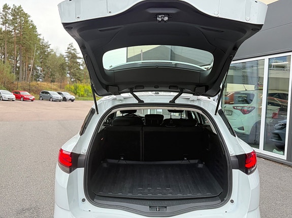 Renault Megane 28 of 30