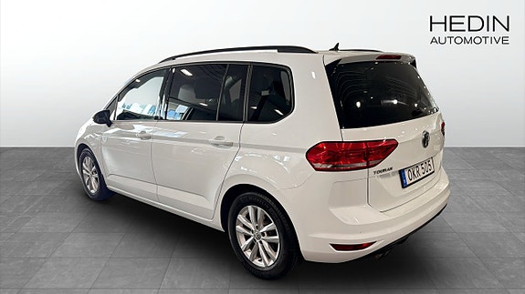 Volkswagen Touran 4 of 12