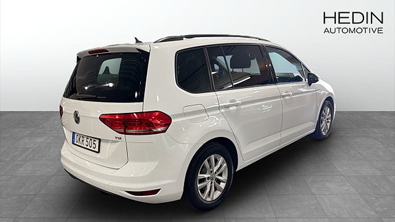 Volkswagen Touran 3 of 12