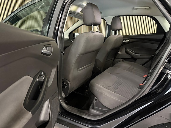 Ford Focus 12 of 25