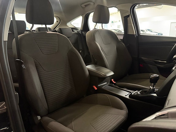 Ford Focus 22 of 25