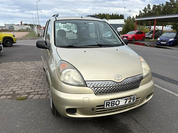 Toyota Yaris Verso