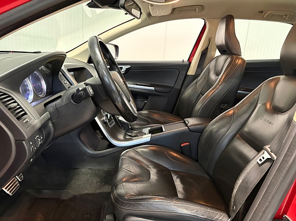 Volvo XC60 8 of 19