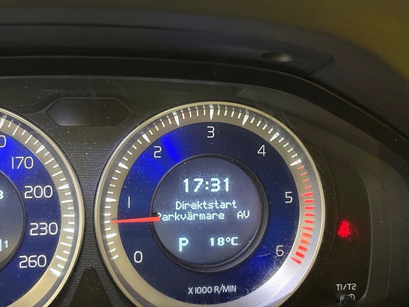Volvo XC60 13 of 19