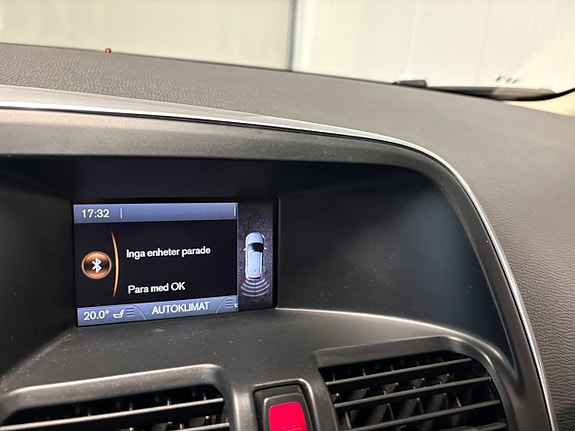 Volvo XC60 15 of 19