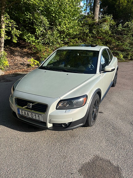 Volvo C30 2 of 15