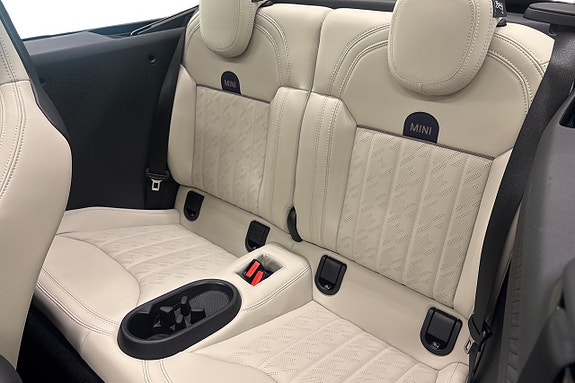 MINI Cooper S 11 of 21
