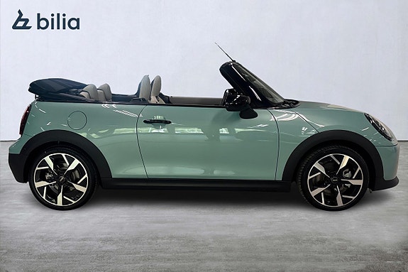 MINI Cooper S 19 of 21
