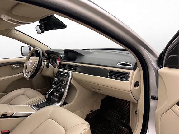 Volvo XC70 15 of 29
