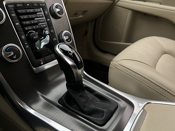 Volvo XC70 24 of 29