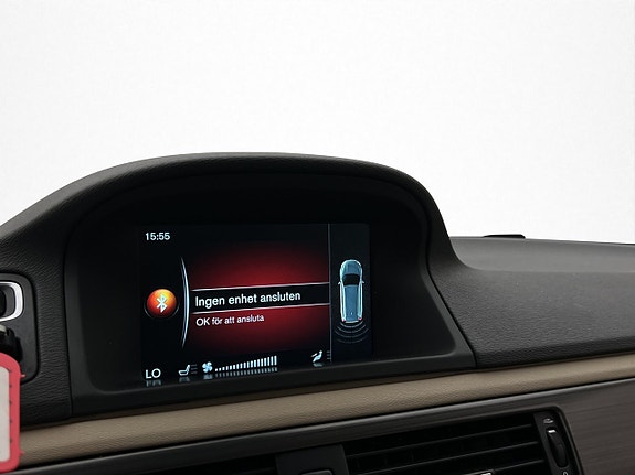Volvo XC70 22 of 29