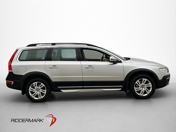 Volvo XC70 2 of 29