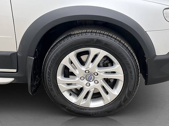 Volvo XC70 10 of 29