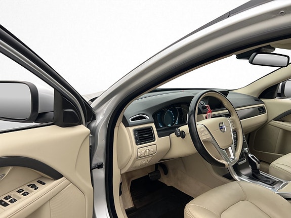 Volvo XC70 11 of 29