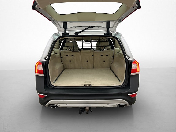 Volvo XC70 18 of 29