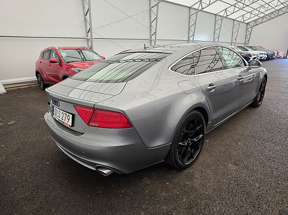 Audi A7 4 of 30