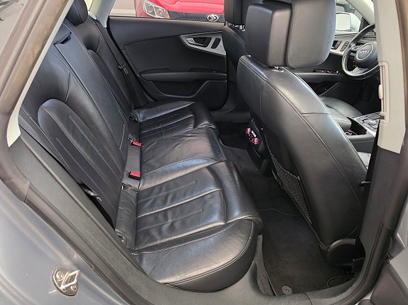 Audi A7 9 of 30