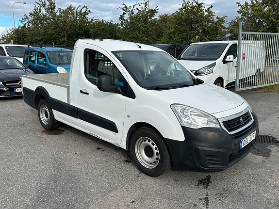 Peugeot Partner 2 of 7