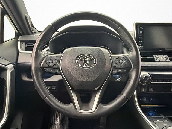 Toyota RAV4 13 of 30