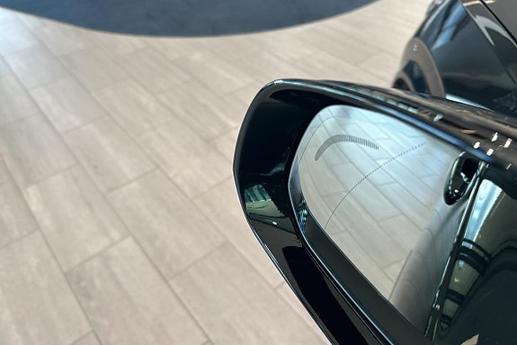 Volvo XC90 17 of 28