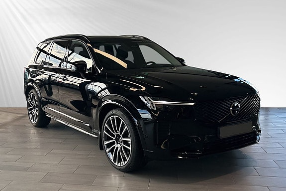 Volvo XC90 4 of 28