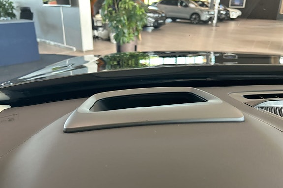 Volvo XC90 23 of 28
