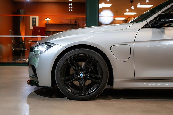 BMW 330e 7 of 28