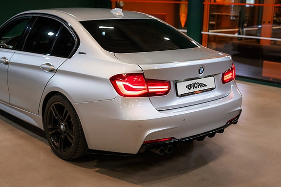 BMW 330e 4 of 28