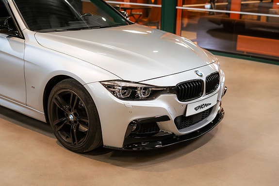 BMW 330e 2 of 28