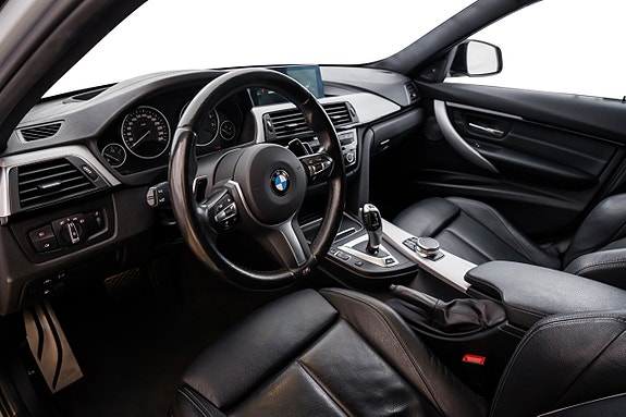 BMW 330e 11 of 28