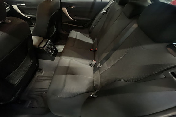 BMW 116d 12 of 15