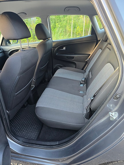 Kia Venga 7 of 9