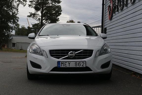 Volvo V60 15 of 15