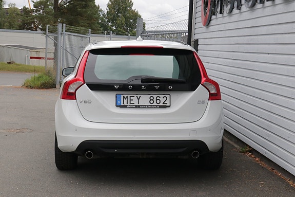 Volvo V60 6 of 15