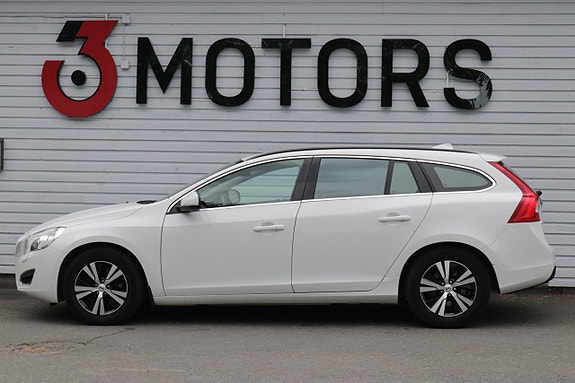 Volvo V60 4 of 15